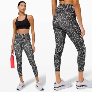 🆕 Lululemon Invigorate high-rise right 25”